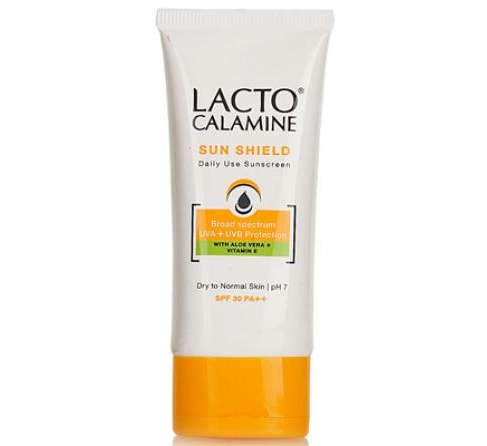Lacto Calamine Sun Shield Daily Use Sunscreen Variant SPF 30 - 11 Best High SPF Sunscreen Lotions of 2019 for Indian Summers with Price & Reviews